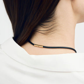 Elea-kaulakoru, kulta