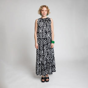 Merili-mekko, Kaari, mustavalkoinen